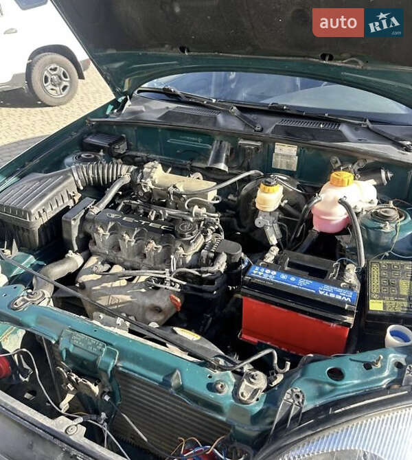 Седан Daewoo Lanos 1998 в Одесі