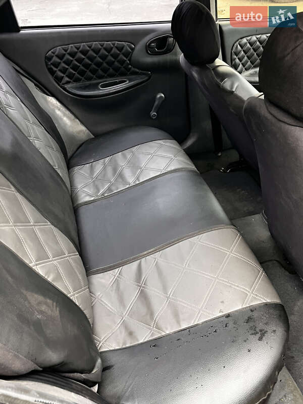 Седан Daewoo Lanos 2008 в Умані