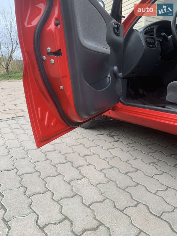 Седан Daewoo Lanos 2008 в Винниках