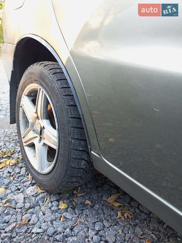 Седан Daewoo Lanos 2005 в Малині