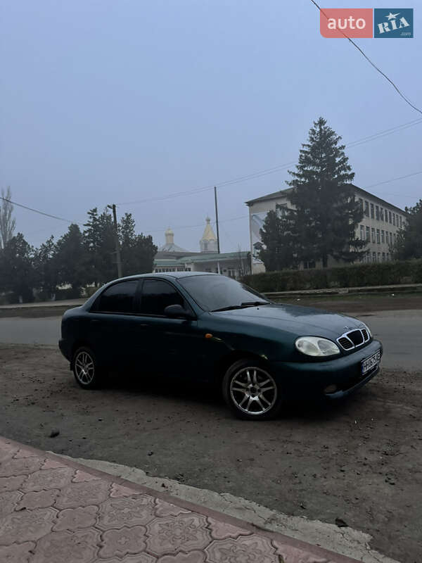 Седан Daewoo Lanos 2002 в Арцизові