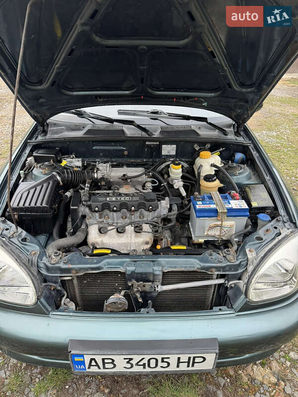 Седан Daewoo Lanos 2004 в Виннице