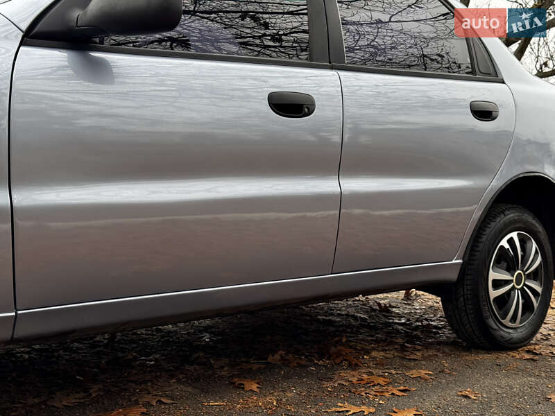 Седан Daewoo Lanos 2010 в Черкасах