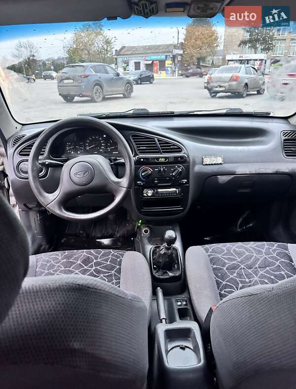 Седан Daewoo Lanos 2004 в Харькове