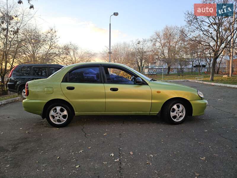 Седан Daewoo Lanos 2003 в Киеве