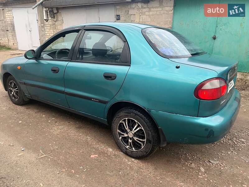 Седан Daewoo Lanos 2000 в Харькове