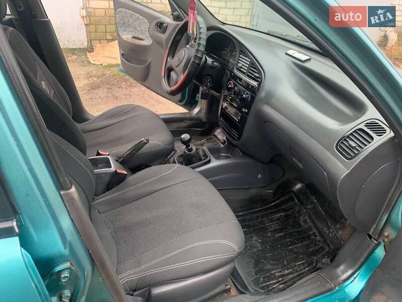 Седан Daewoo Lanos 2000 в Харькове