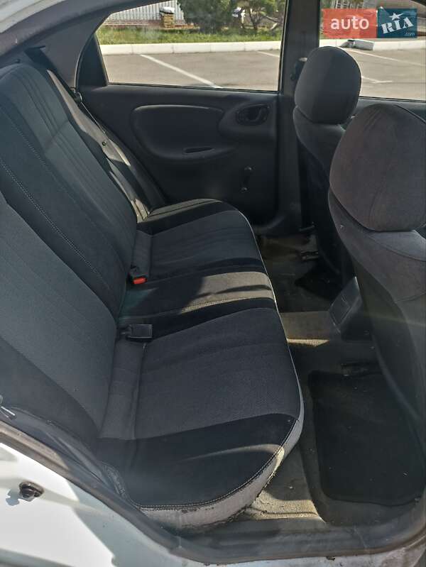 Хетчбек Daewoo Lanos 1998 в Харкові