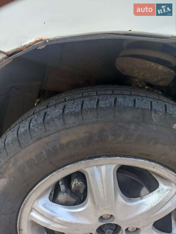 Хетчбек Daewoo Lanos 1998 в Харкові