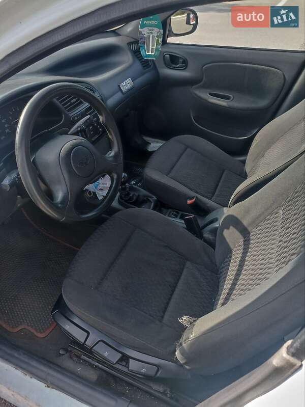 Хетчбек Daewoo Lanos 1998 в Харкові
