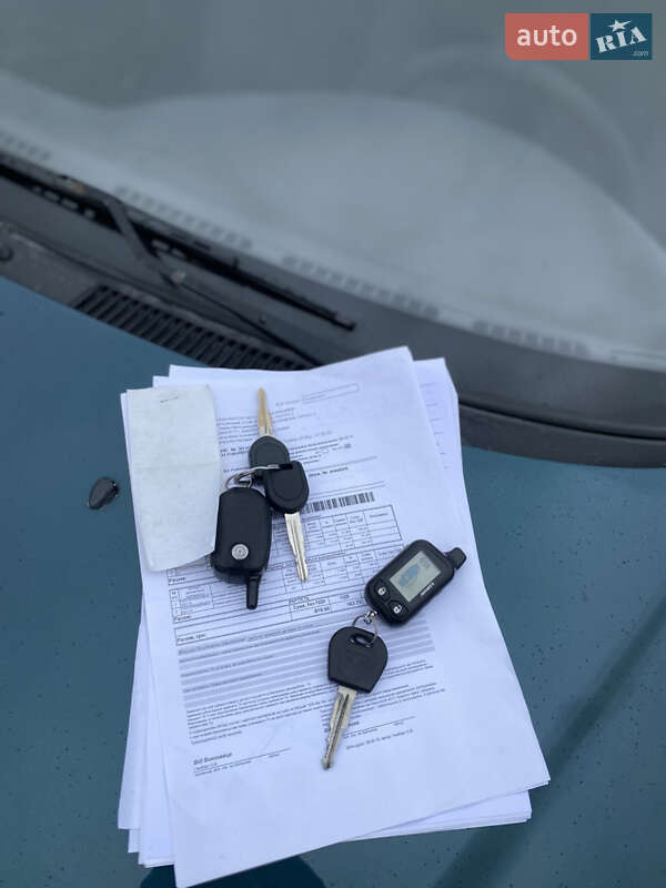 Седан Daewoo Lanos 2003 в Киеве