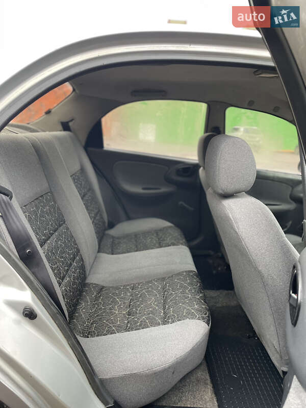 Седан Daewoo Lanos 2008 в Ровно