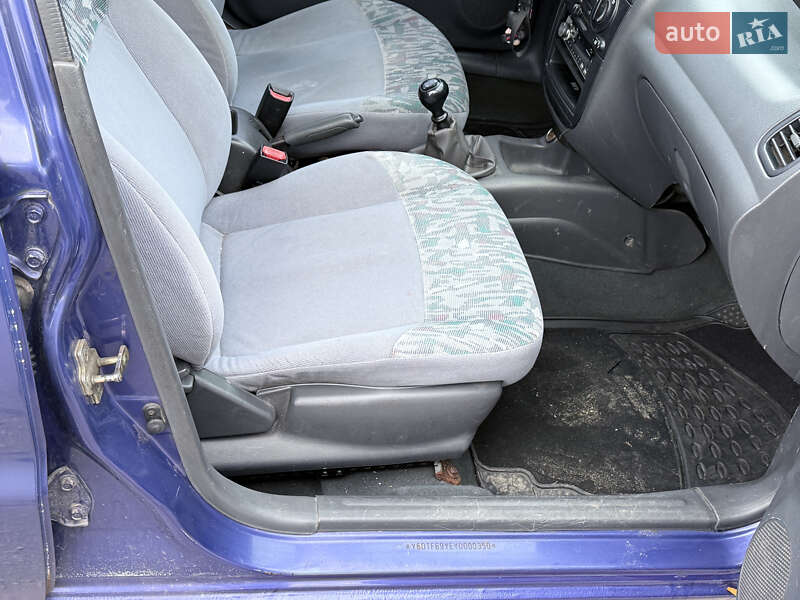 Седан Daewoo Lanos 1999 в Кам'янському