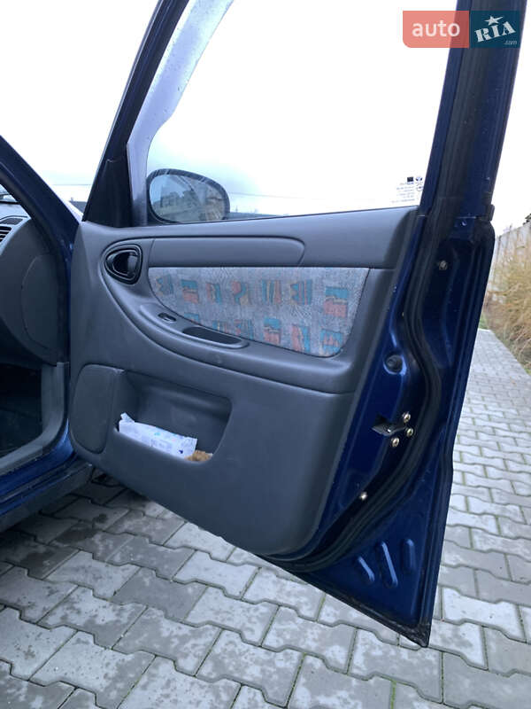 Седан Daewoo Lanos 2005 в Бородянке