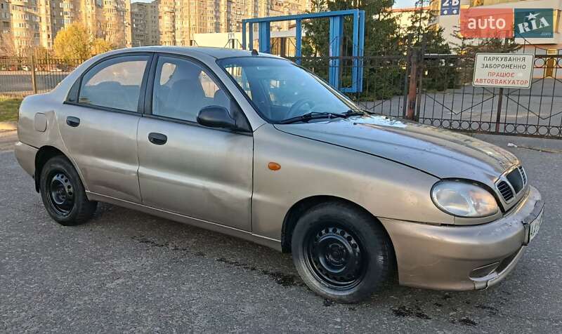 Седан Daewoo Lanos 2003 в Киеве