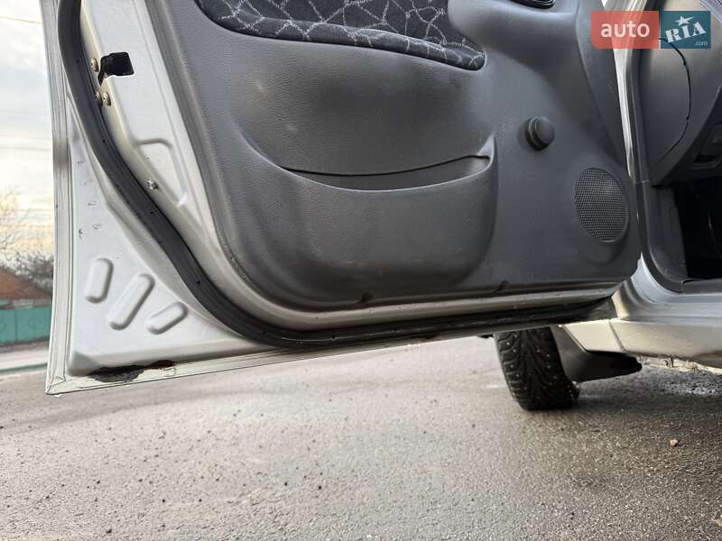 Седан Daewoo Lanos 2001 в Харкові фото 14 Седан Daewoo Lanos 2001 в Харкові