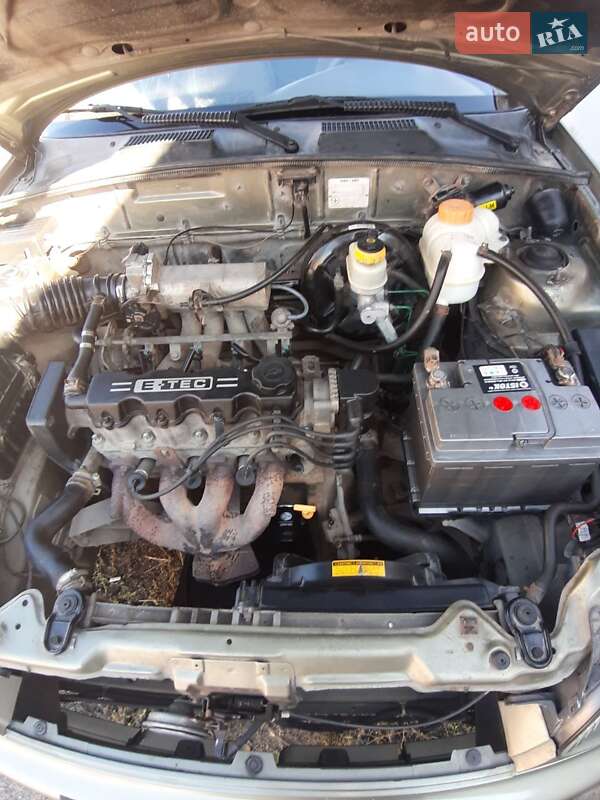 Седан Daewoo Lanos 2004 в Днепре