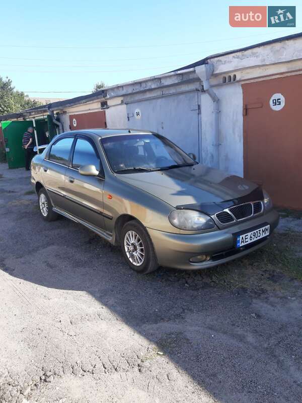 Седан Daewoo Lanos 2004 в Дніпрі