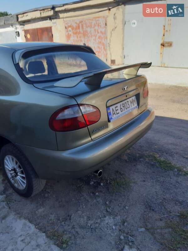 Седан Daewoo Lanos 2004 в Дніпрі