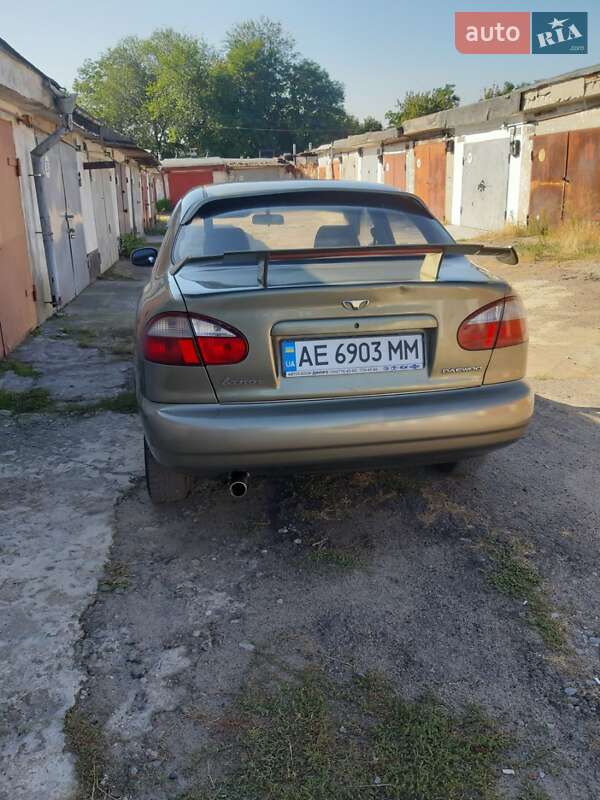 Седан Daewoo Lanos 2004 в Дніпрі