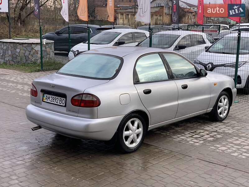Седан Daewoo Lanos 1998 в Бердичеве