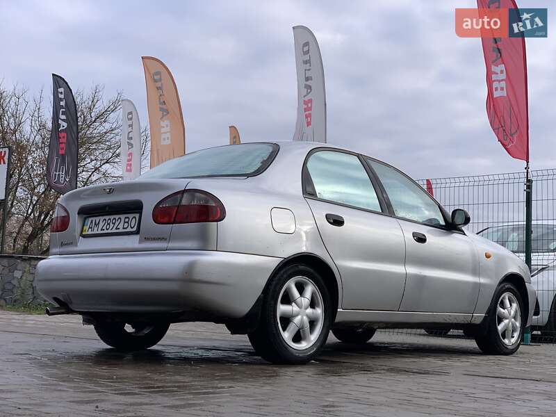 Седан Daewoo Lanos 1998 в Бердичеве