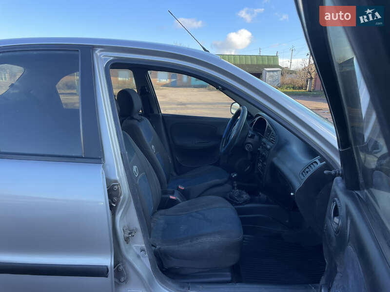 Седан Daewoo Lanos 2006 в Прилуках