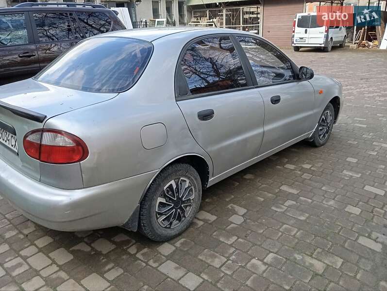 Седан Daewoo Lanos 2005 в Бурштині