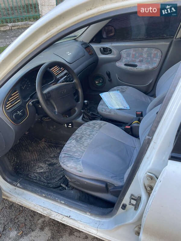 Седан Daewoo Lanos 2002 в Каменец-Подольском