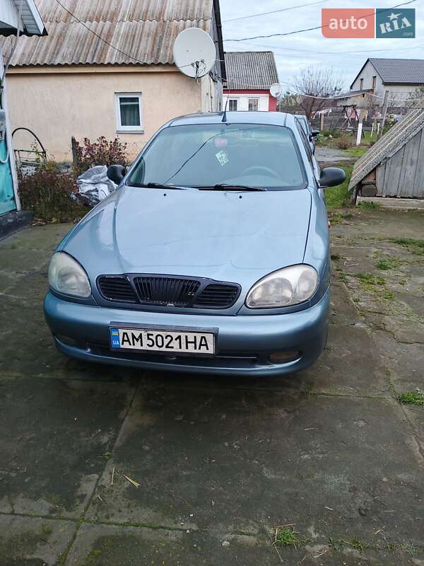 Седан Daewoo Lanos 2008 в Чуднові
