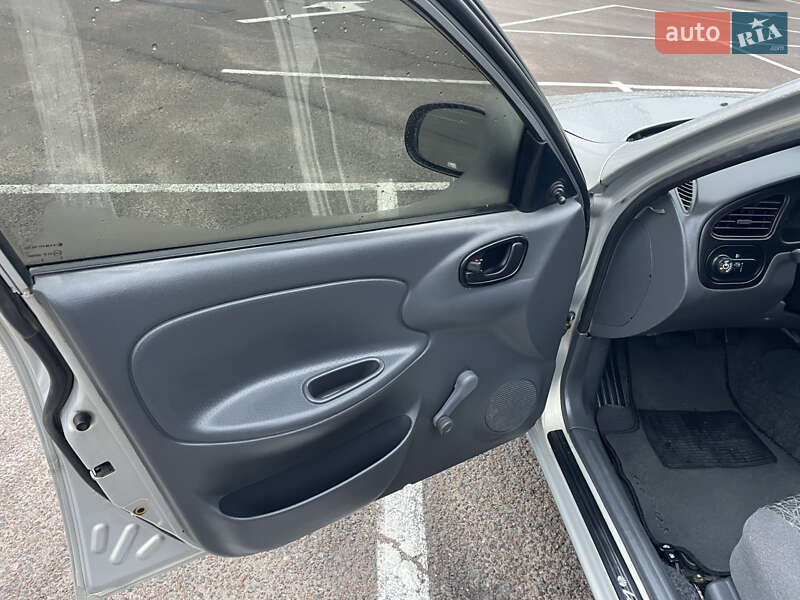 Седан Daewoo Lanos 2008 в Житомирі