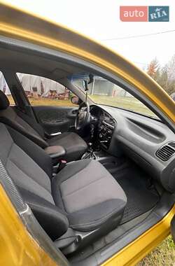 Седан Daewoo Lanos 2002 в Львові
