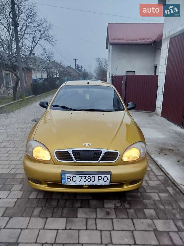 Седан Daewoo Lanos 2002 в Львове