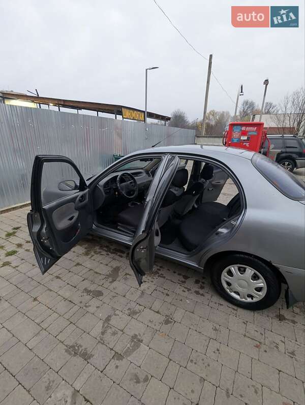 Седан Daewoo Lanos 2008 в Ужгороде
