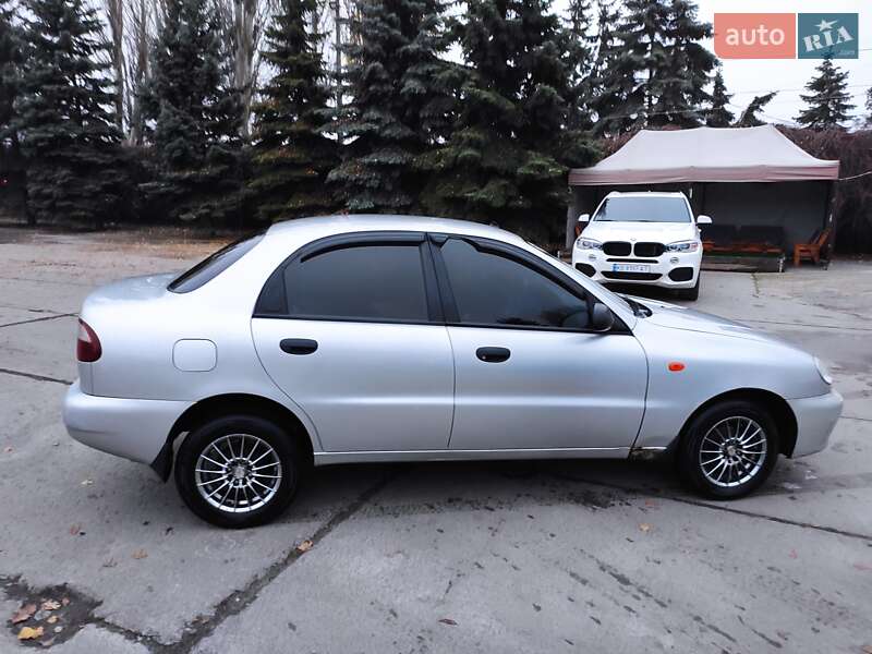 Седан Daewoo Lanos 2003 в Днепре