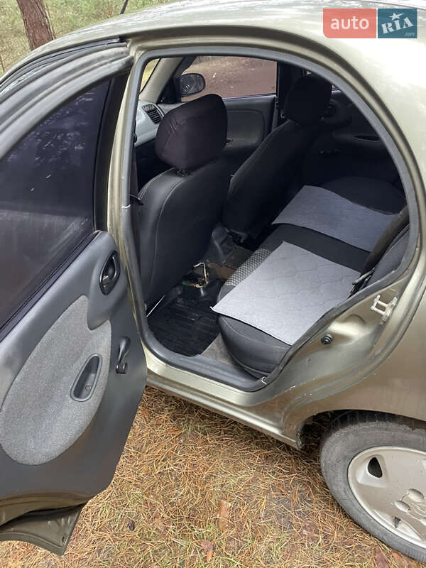 Седан Daewoo Lanos 2005 в Бродах