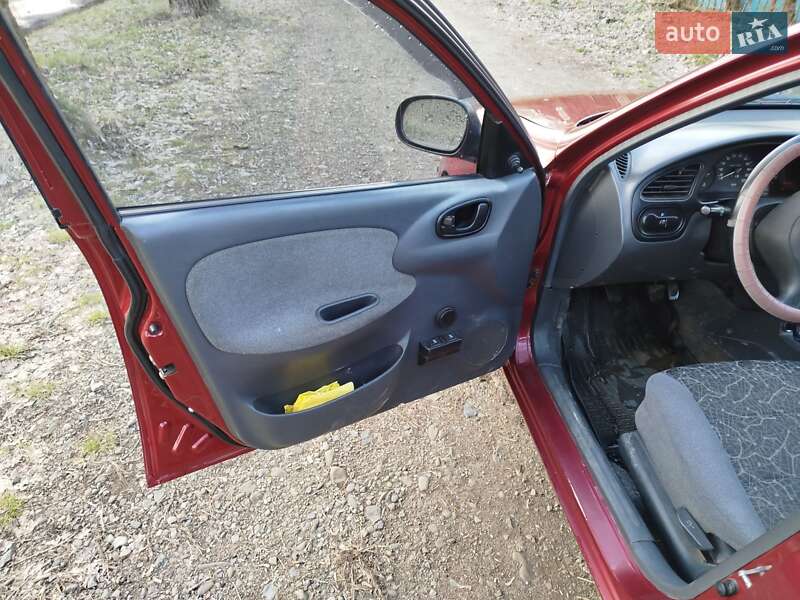 Седан Daewoo Lanos 2007 в Новом Роздоле