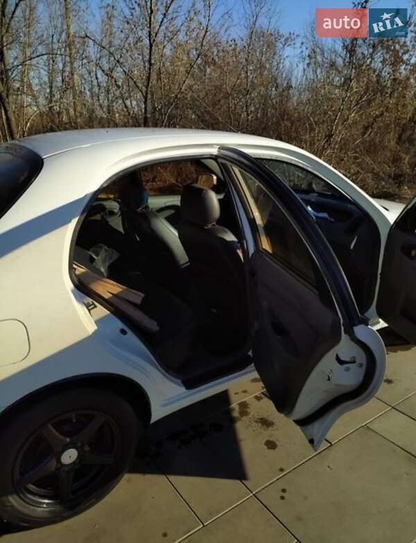 Седан Daewoo Lanos 2012 в Синельниково