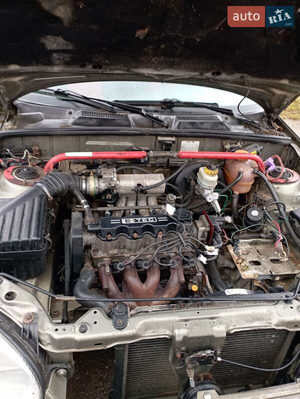 Седан Daewoo Lanos 2003 в Надворной