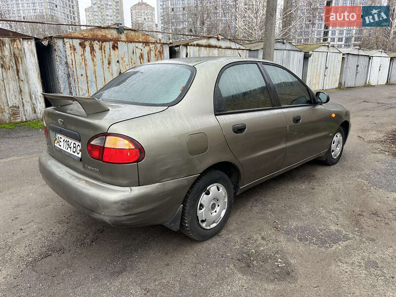 Седан Daewoo Lanos 2004 в Киеве