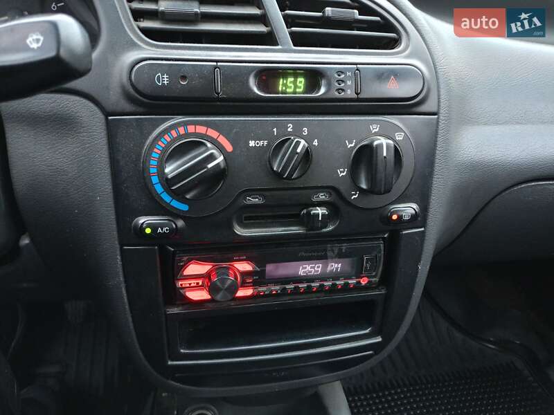 Седан Daewoo Lanos 2004 в Киеве фото 12 Седан Daewoo Lanos 2004 в Киеве