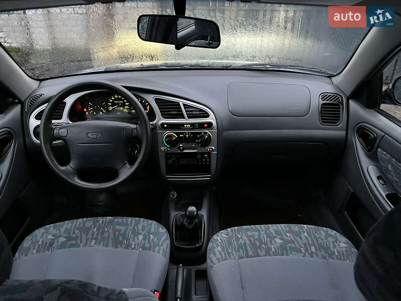 Седан Daewoo Lanos 2003 в Черкасах