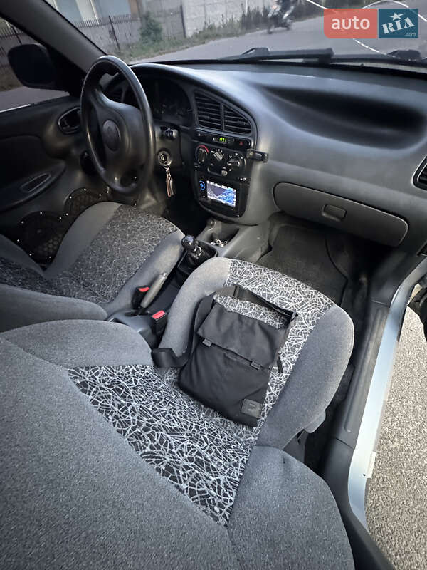 Седан Daewoo Lanos 2011 в Дніпрі