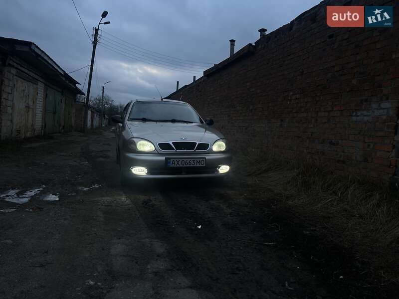 Седан Daewoo Lanos 2004 в Харькове
