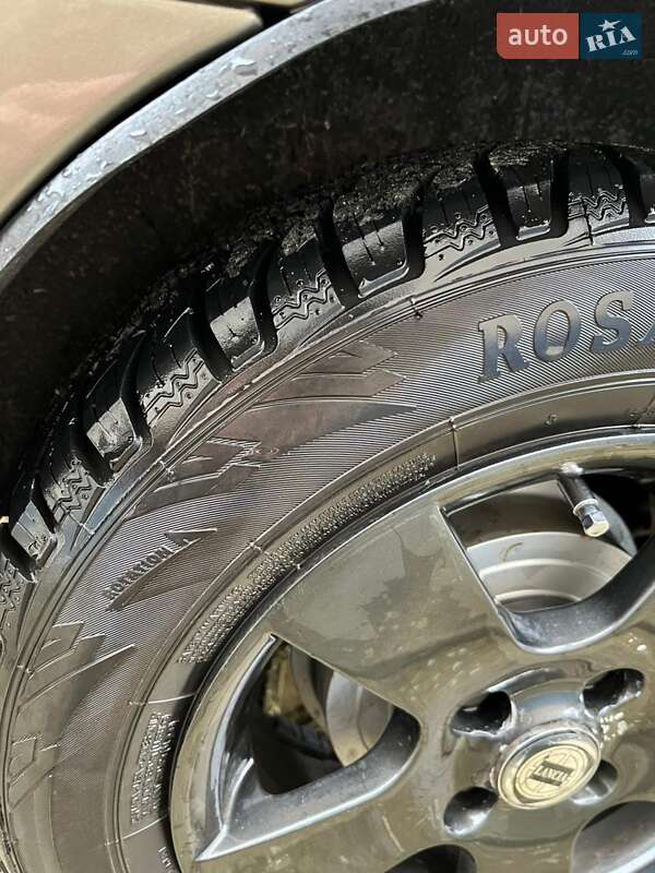 Седан Daewoo Lanos 2007 в Окнах