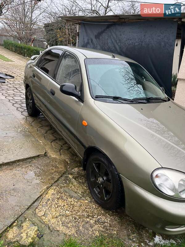 Седан Daewoo Lanos 2007 в Окнах