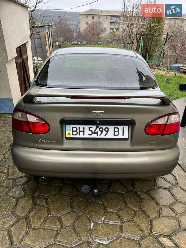 Седан Daewoo Lanos 2007 в Окнах