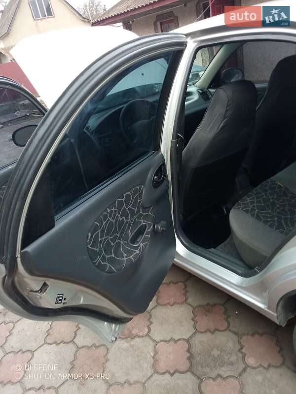 Хэтчбек Daewoo Lanos 2003 в Теофиполе