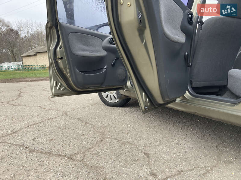 Седан Daewoo Lanos 2006 в Барышевке