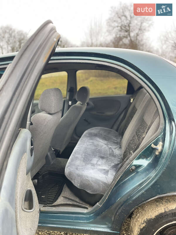 Седан Daewoo Lanos 2006 в Новой Ушице